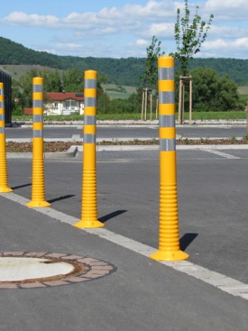 Flexipfosten schwarz mit 1 gelben Reflektionsfolienstreifen